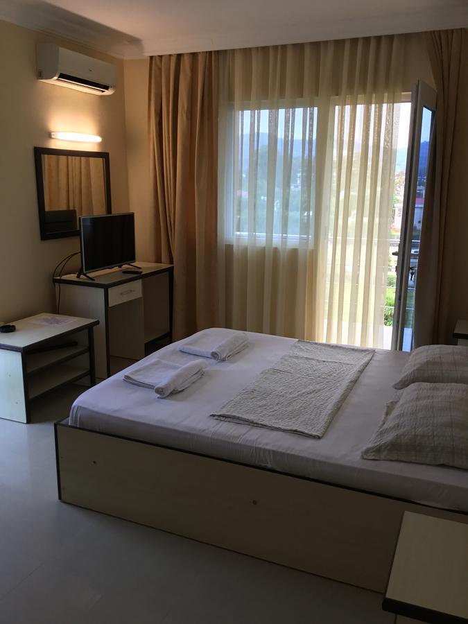 Sunny Land Hotel 查克维 外观 照片
